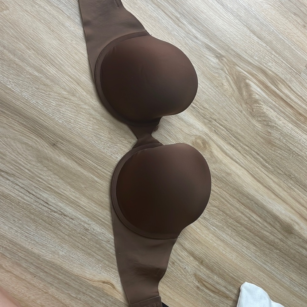 Strapless Victoria Secret bra 32DDD